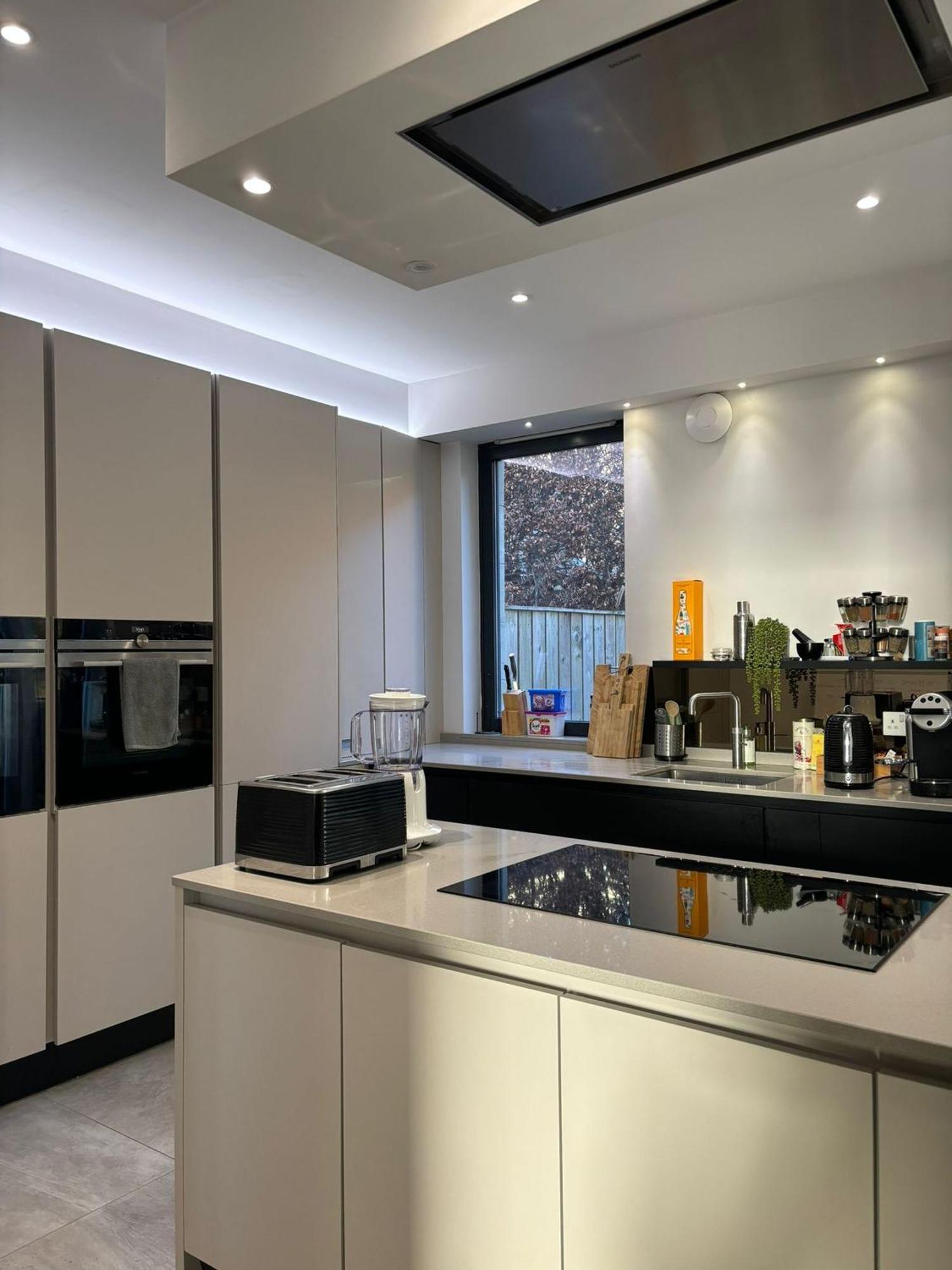 Breathtaking 5 Bedroom Townhouse In Murrayfield Location, Free Parking Villa Edinburgh